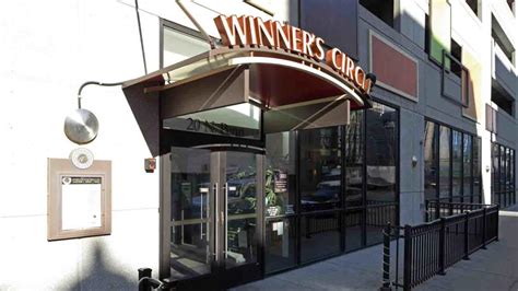 Winner's Circle Pub, Grille & Race Lounge .
